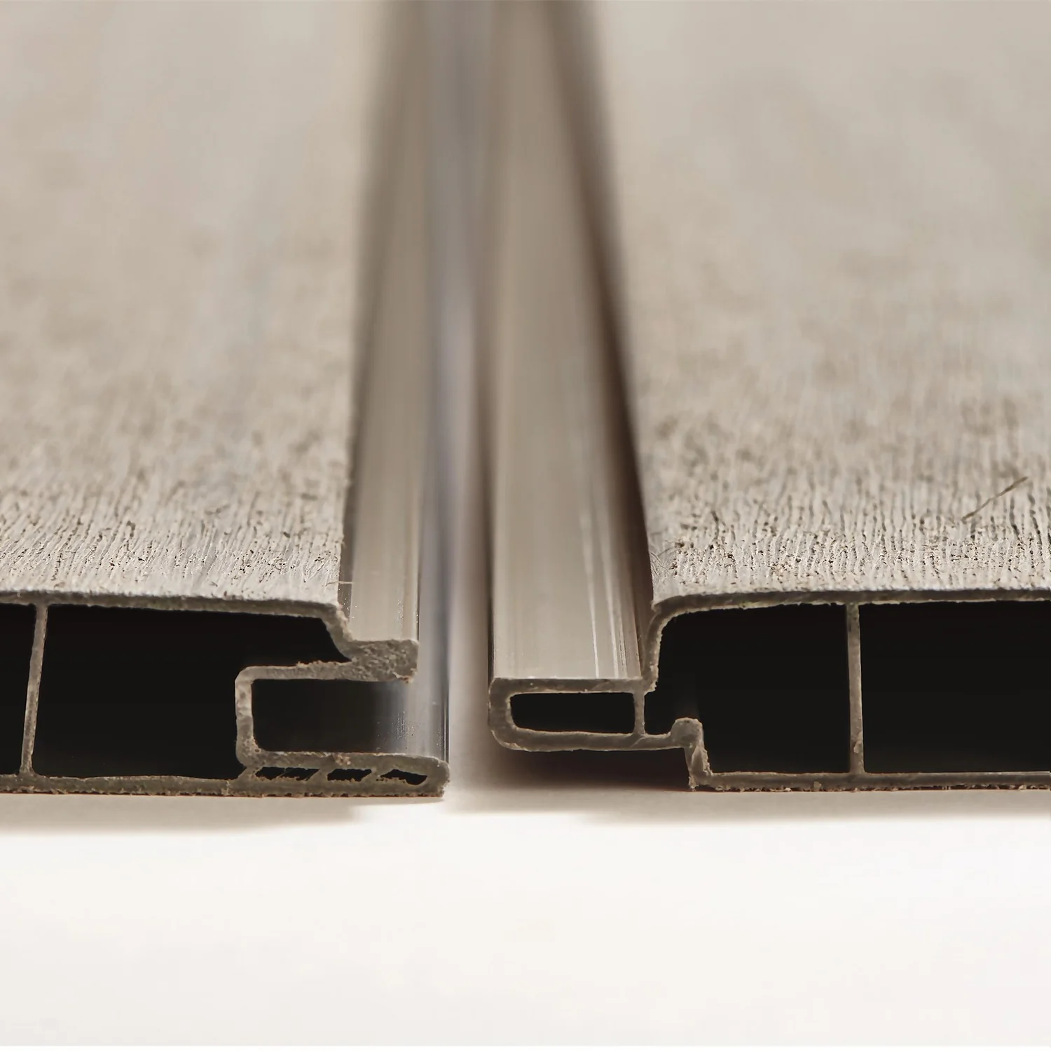 Keter Oakland 11 X 7.5ft Outdoor Garden Apex Storage Shed - Grey 4 Keter Oakland 11 X 7.5ft Outdoor Garden Apex Storage Shed - Grey - Image 4