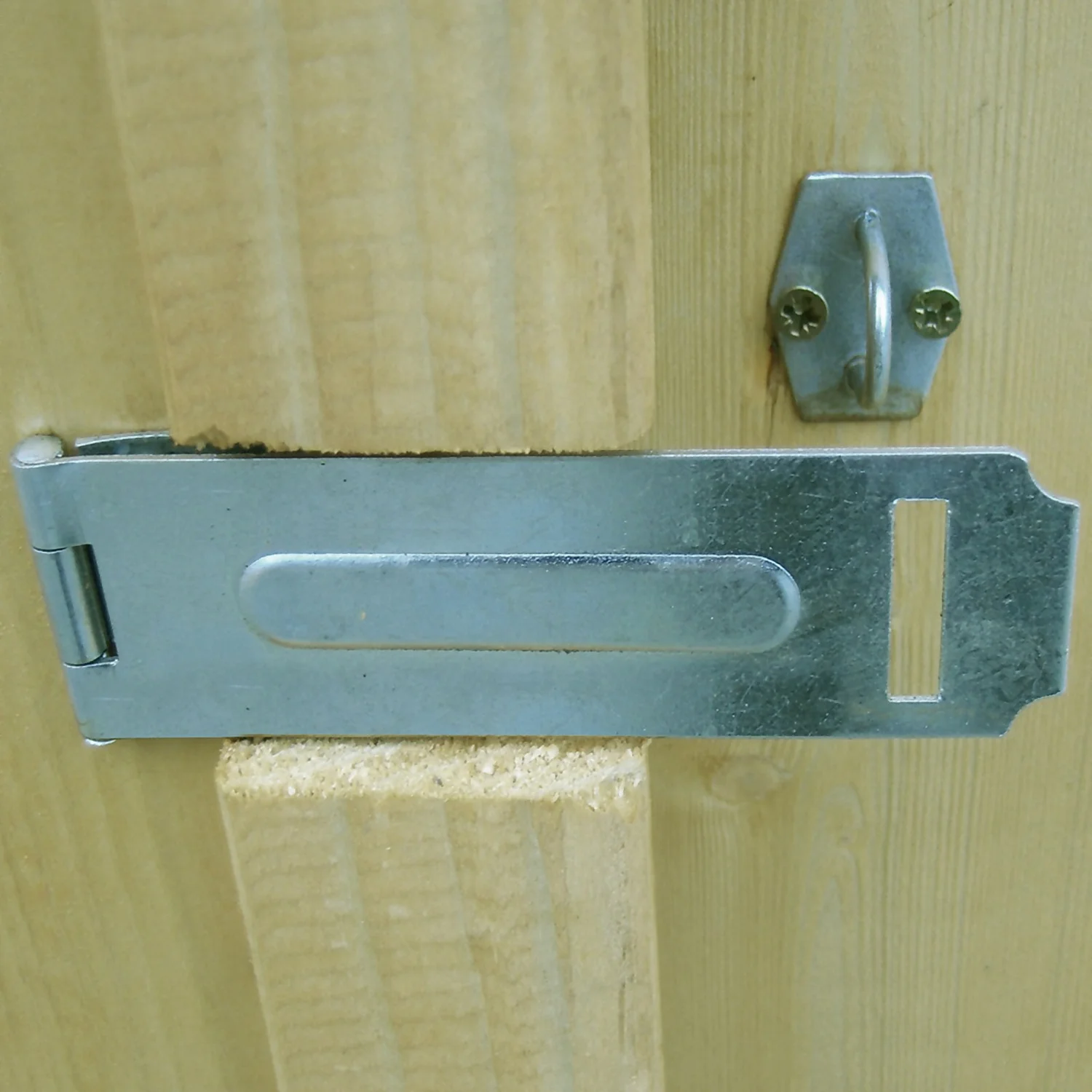 Shire 4x6ft Pressure Treated Double Door Overlap Garden Shed 8 Shire 4x6ft Pressure Treated Double Door Overlap Garden Shed - Image 8