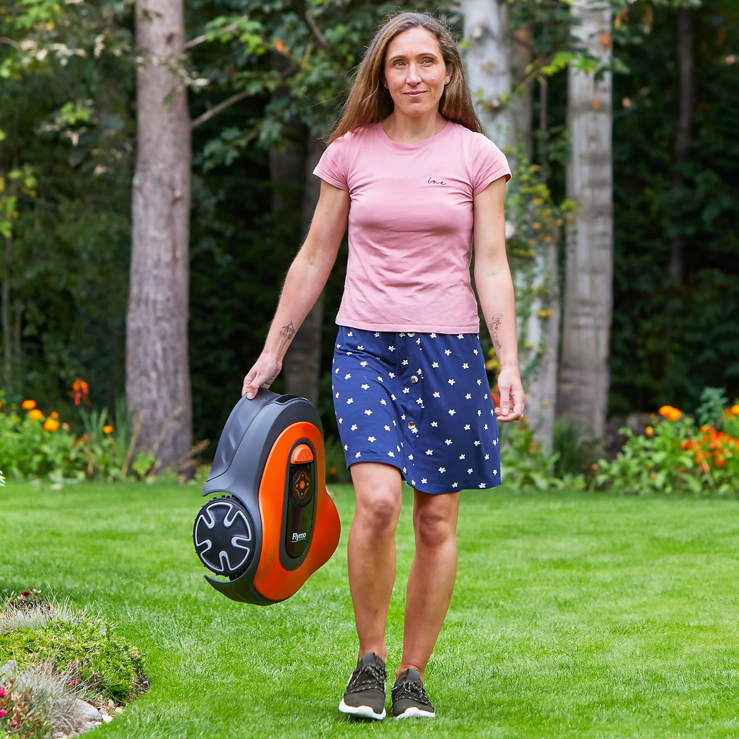 Flymo EasiLife GO 500 Cordless Robot Lawn Mower - 16cm 5 Flymo EasiLife GO 500 Cordless Robot Lawn Mower - 16cm - Image 5