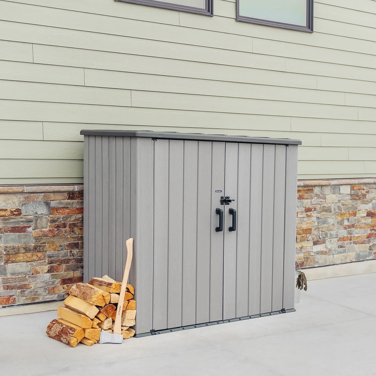 Lifetime Plastic Outdoor Utility Shed 5 Lifetime Plastic Outdoor Utility Shed - Image 5