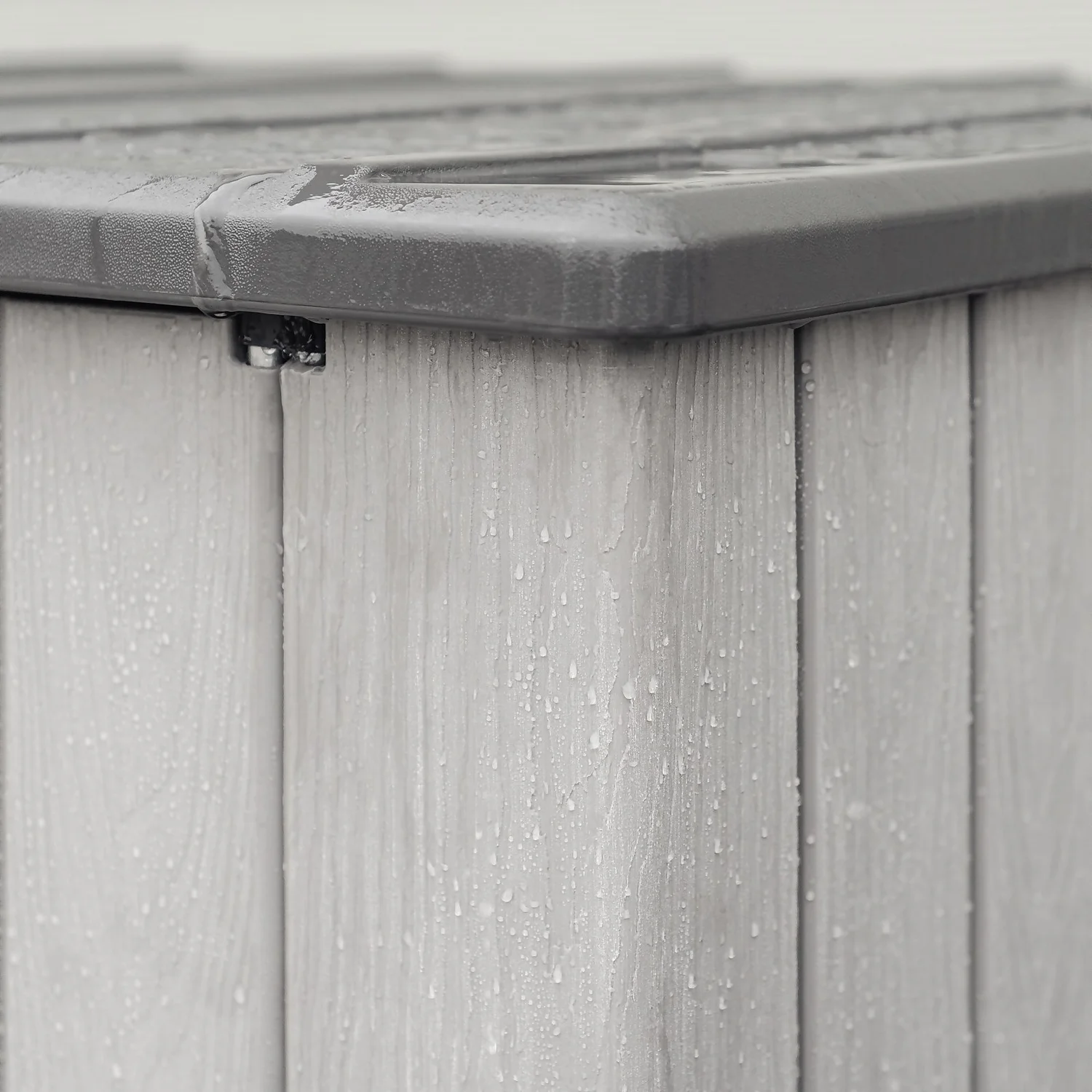 Lifetime Plastic Outdoor Utility Shed 7 Lifetime Plastic Outdoor Utility Shed - Image 7